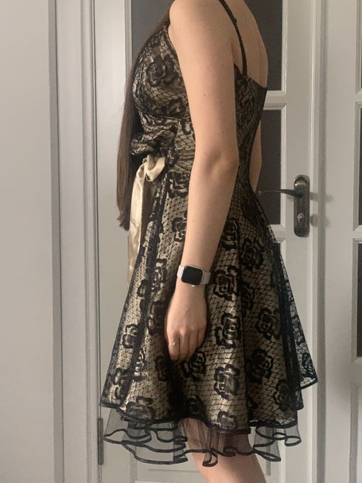 Випускна сукня