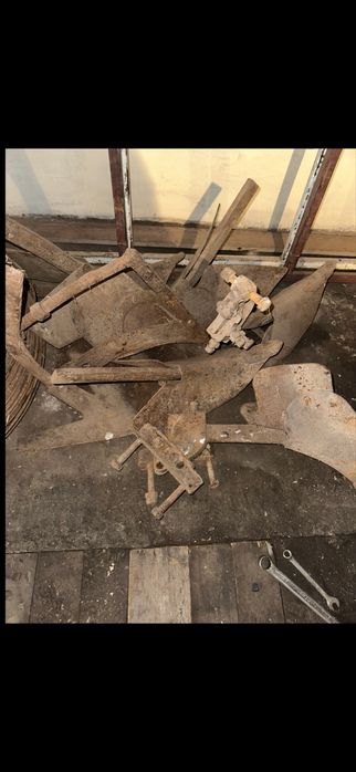 Продам плуги вживані