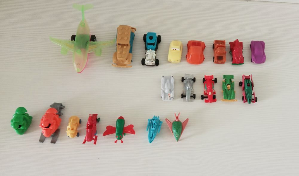 Киндер сюрприз машинки,тачки,гонки, авто