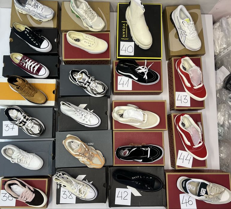 Кросівки adidas, asics, vans, new balance, convers, lacoste