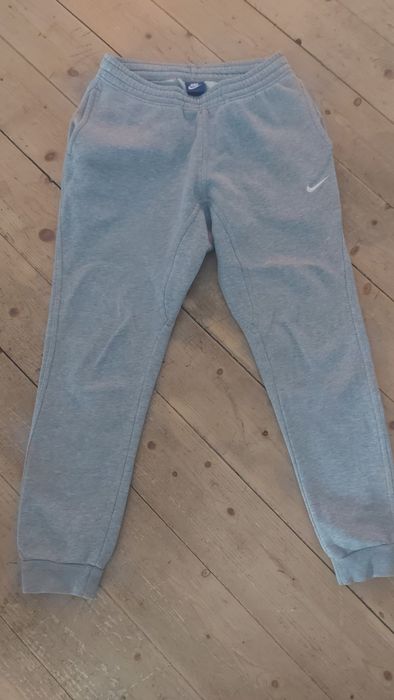 Dresy firmy Nike.