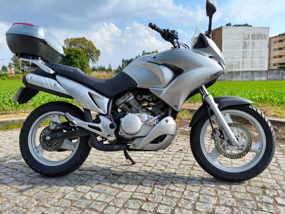 Honda Varadero 125 XL (2010) – Estado de Coleção – 17.163km