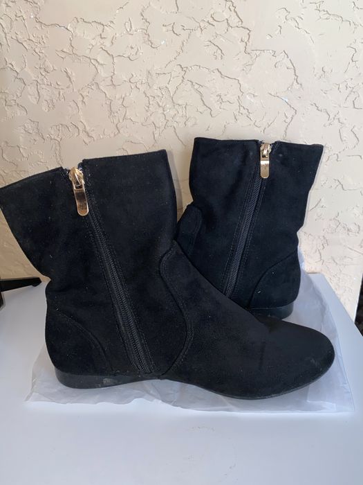 Черевики жіночі.