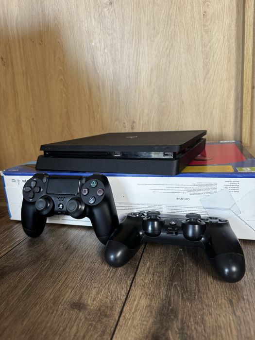 PlayStation 4 PS4 1TB+dwa pady+gry