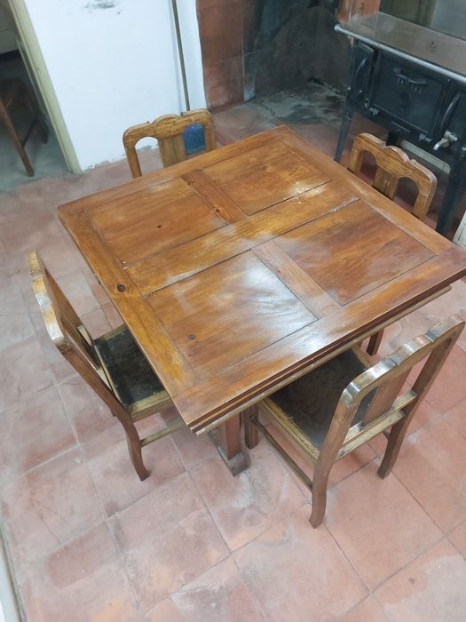 Mobilias de Boa Qualidade (Madeira sem MDF)..