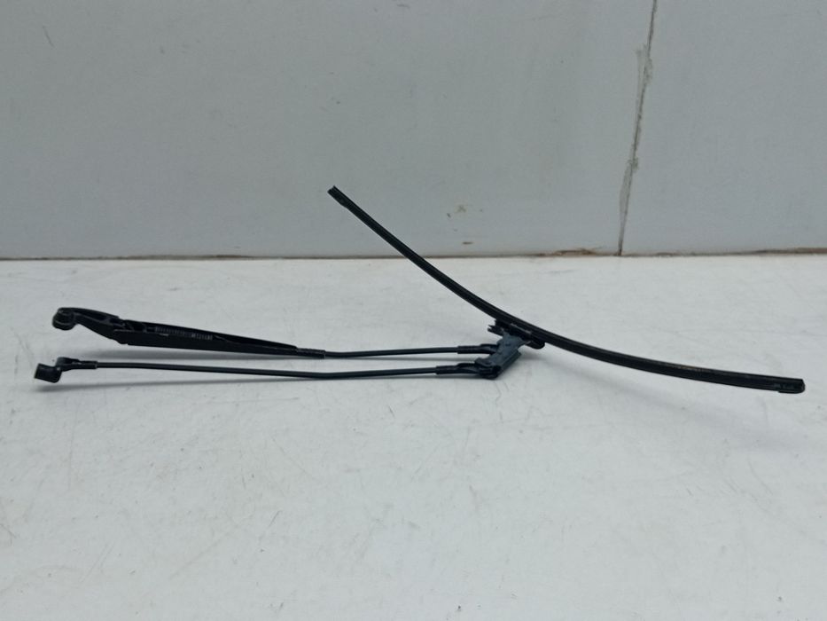 Haste / braço de escova limpa vidros frente direita TOYOTA Aygo (_B4_)