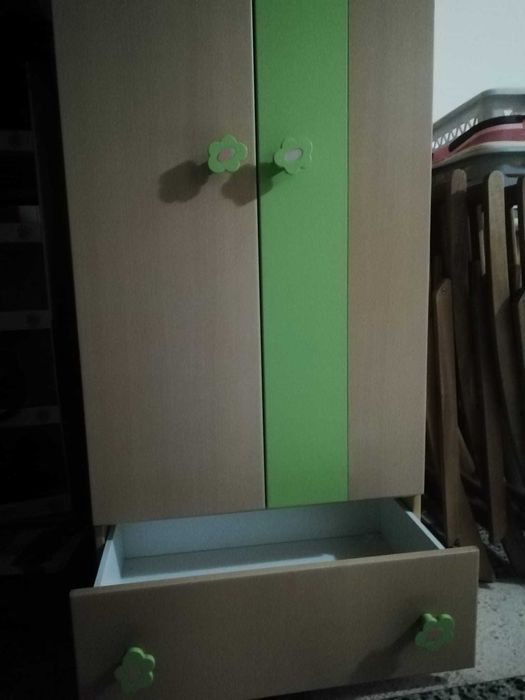 Roupeiro Quarto Menina 2 Portas + 1 gaveta