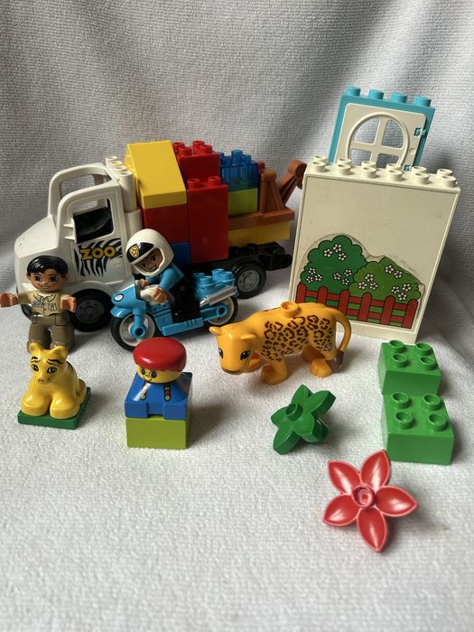 LEGO Duplo zestaw samochód, tygrys Zoo postacie Policjant