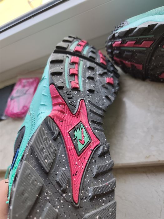 Nike Air Terra Humara x Undefeated Light Menta Limitowane
Brans