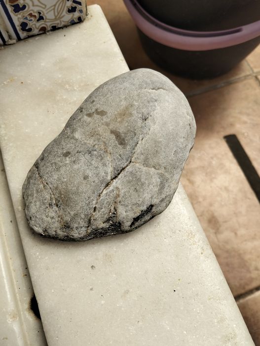 Tenho esta pedra com dupla face
