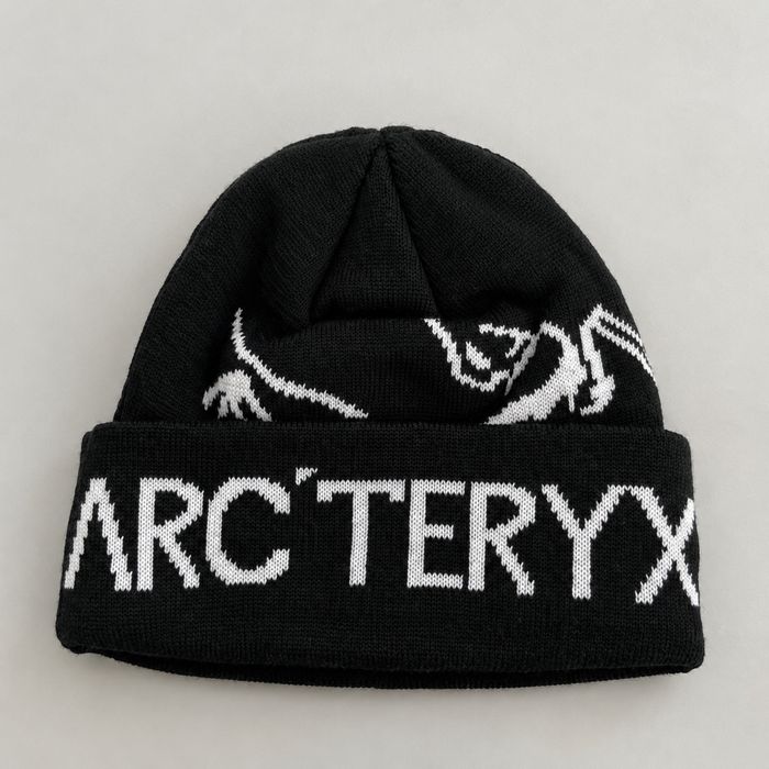 Arc’teryx czarna czapka zimowa beanie z logo
