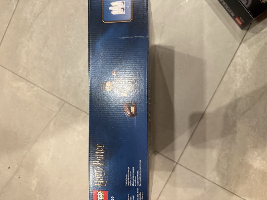 LEGO Harry Potter Potworna księga potworów z zębami 76449