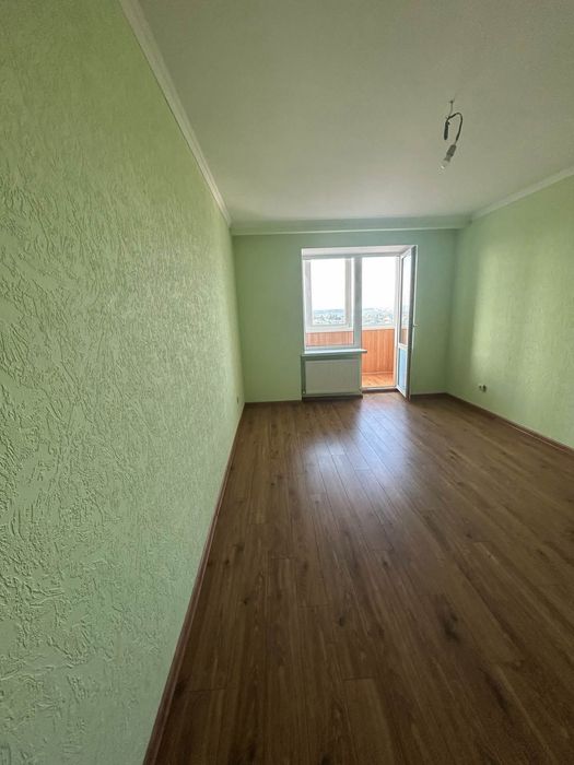 Продаж вул. О. Довженка, 3 кім. 87 м2, 98000$