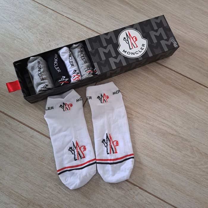 Pudełko skarpet męskich nowych rozmiar 40-45