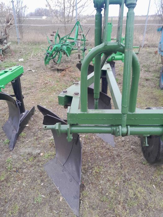 Плуг двохкорпусний  фірма грудьонс  Польща