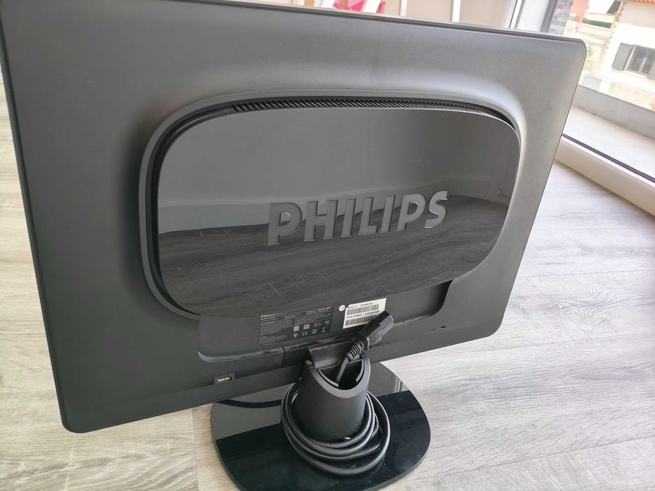 Venda urgente. Monitor LCD Philips