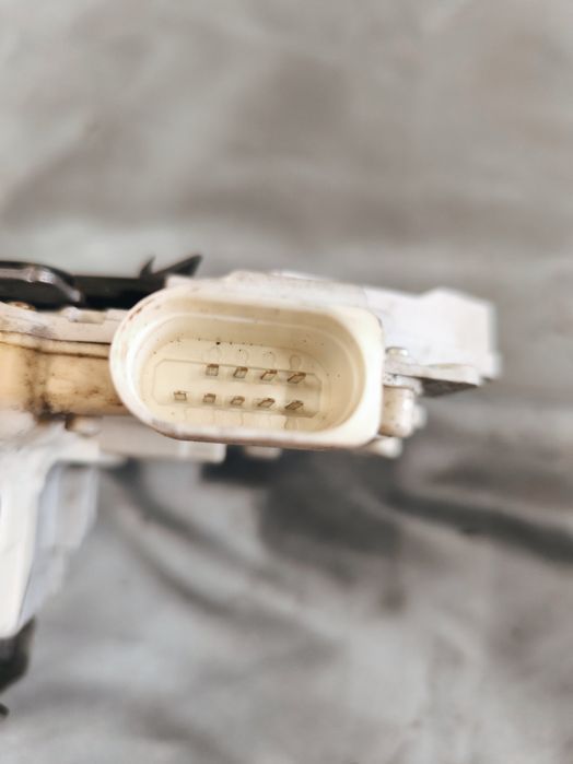 Fechadura / Fecho Porta Trás Esquerdo - 4G0839015