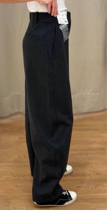 Брюки UNIQLO в наявності