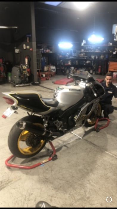 Kawasaki Zxr/ Zx-7 Possível troca / retoma carro /moto