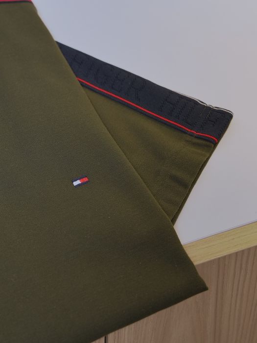 Polo Tommy Hilfiger como NOVO
