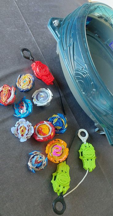 Arena Beyblade c/ piões