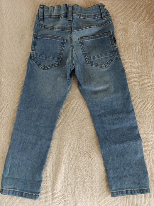 Jeansy dziecięce 104