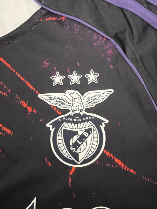 Camisola Adidas x Vhils x SL Benfica - Edição Especial