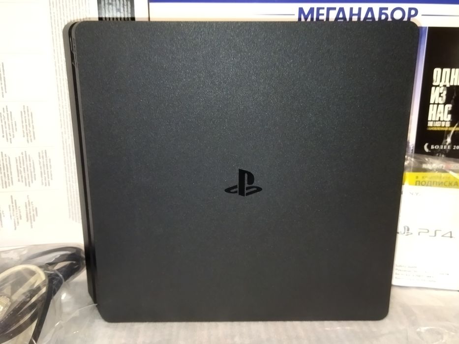 Игровая консоль PS4 PlayStation 4 Slim