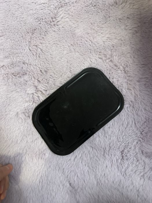 Антискользящий коврик для телефона на торпеду