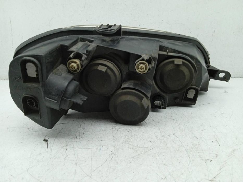 FAROL ESQUERDO FIAT PUNTO 2008
