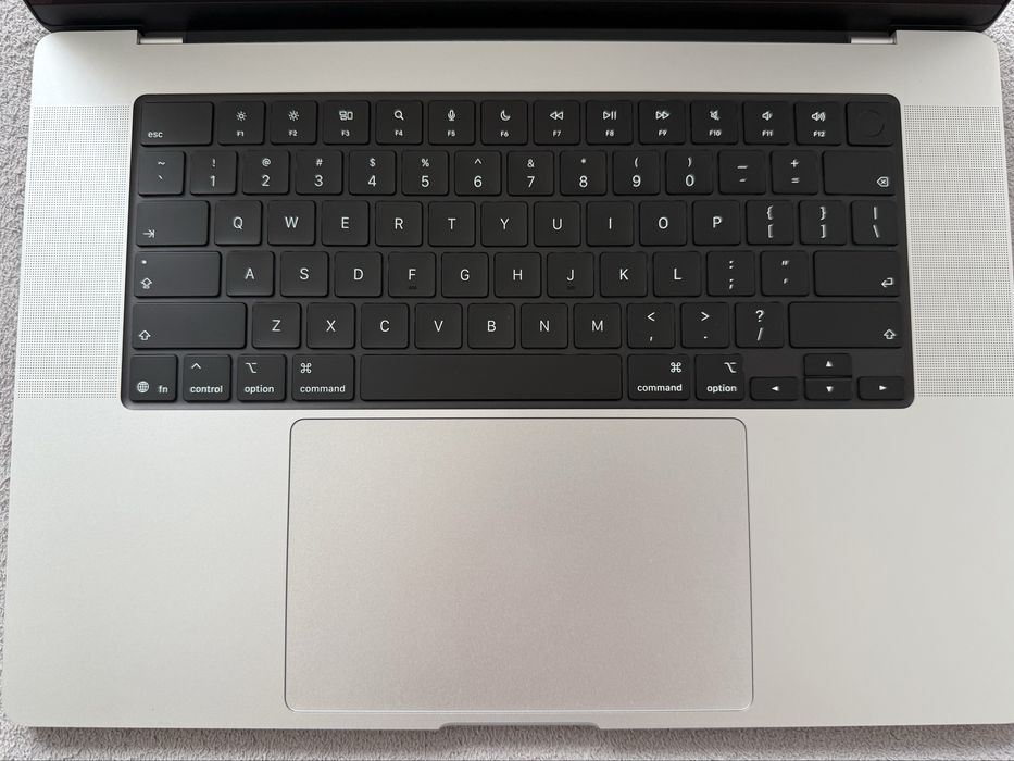 MacBook Pro 16” M5 Pro 24 GB / 1 TB