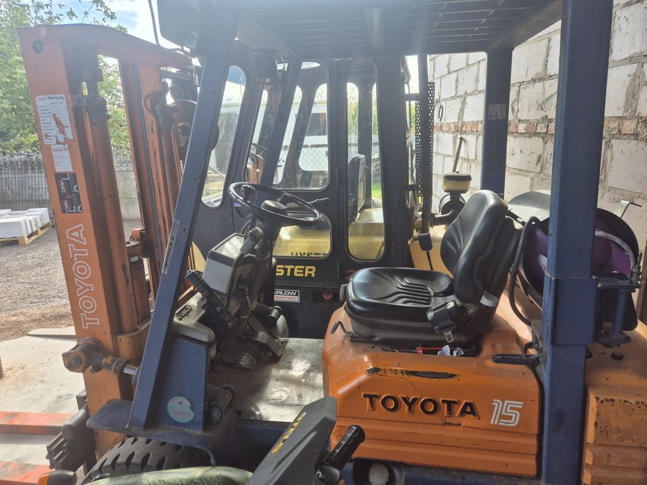 Wuzek widłowy toyota 15 hyster 200
