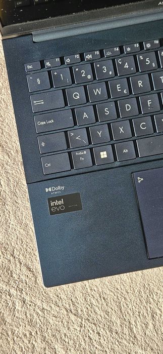 ASUS Zenbook 14 – Intel 32 GB RAM  1 TB  Harman Kardon / Dolby Atmos