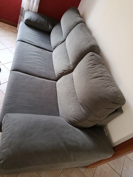 Sofá 3 lugares cinzento