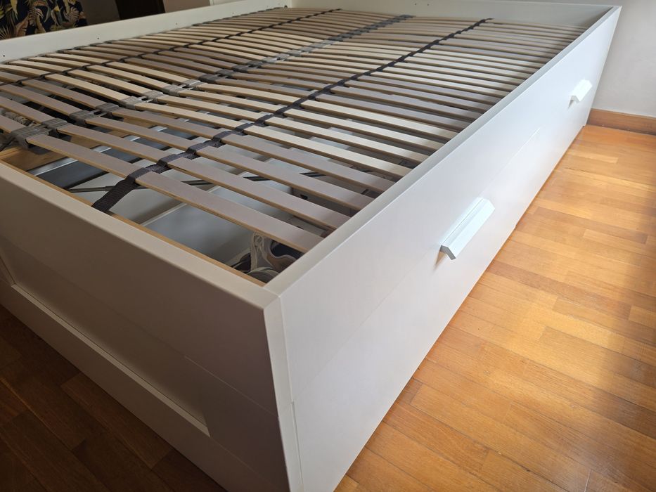 Cama casal  IKEA Brimnes 160x200cm