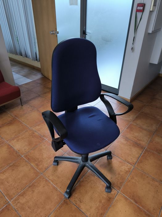 Cadeira Azul Operacional