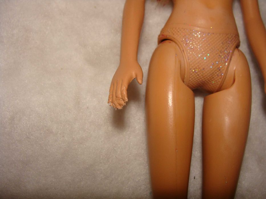 Barbie não identificada