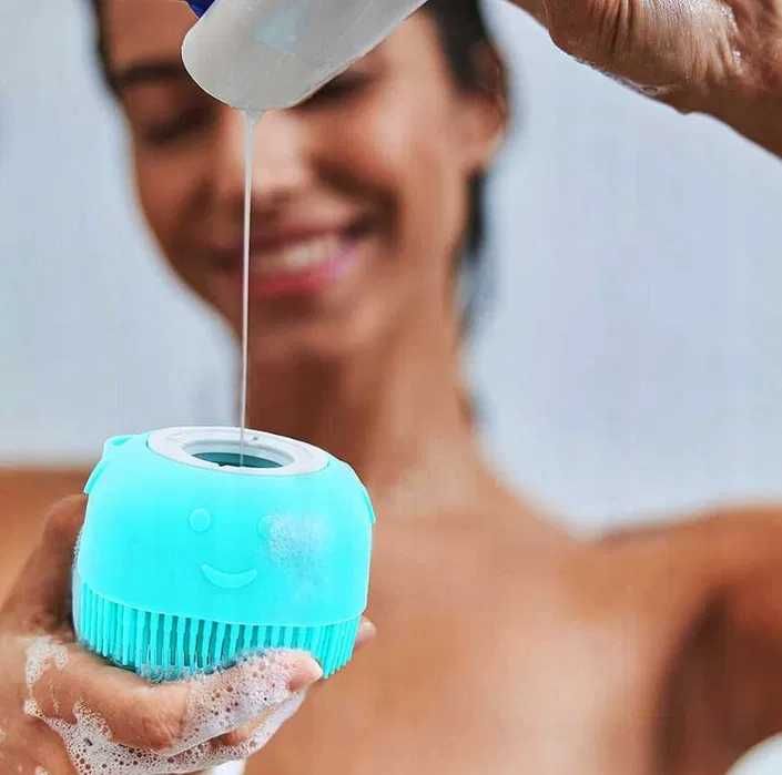 Szczotka Do Mycia Zwierząt SIlikonowa Z Dozownikiem (Promocja)