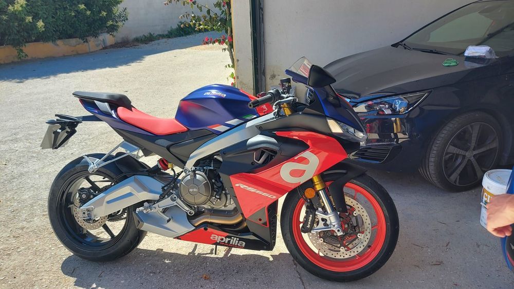 Aprilia  rs660  extras/material de origem