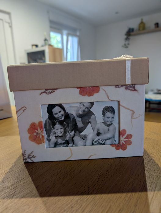 Caixa para 120 fotos