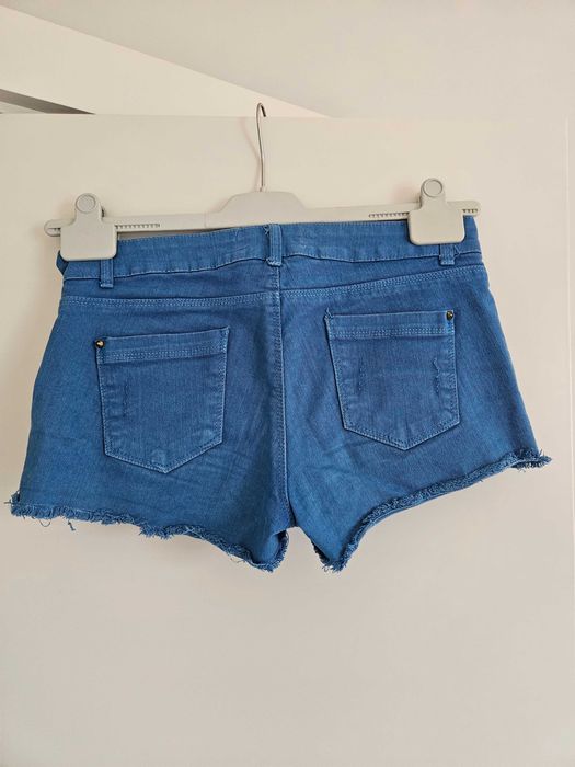 Niebieskie krótkie spodenki jeansowe szorty Bershka S