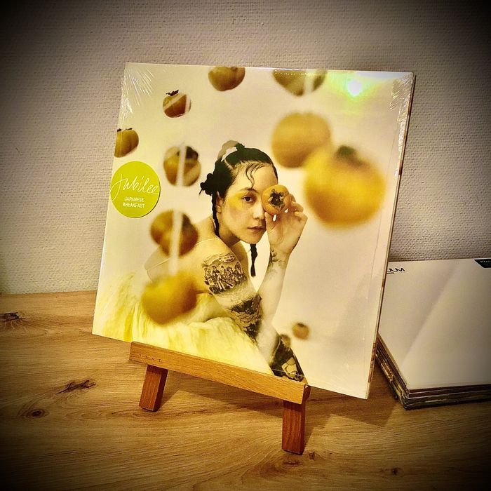 Нові запаковані вінілові платівки