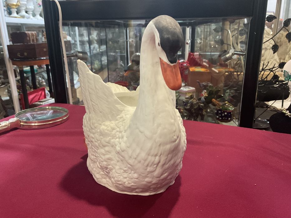 Floreira vista alegre em biscui pintura manual 24x18,5cm