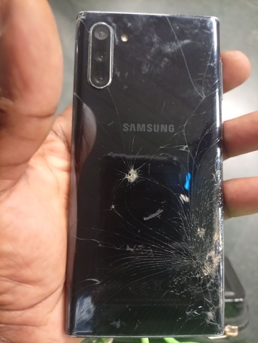 Samsung Galaxy note 10   na cor Aura Black