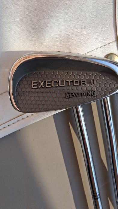 Saco golfe Spalding c/trolley + 13 tacos Executor II e Pro Flite II