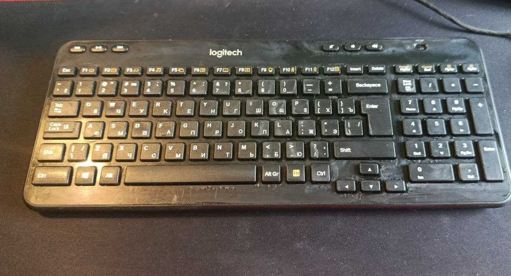 Клавіатура Logitech K360 бездротова в ідеальному стані