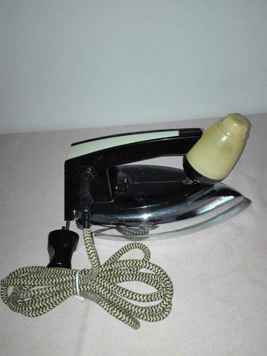 Żelazko zabytkowe, sprawne, z PRL-U