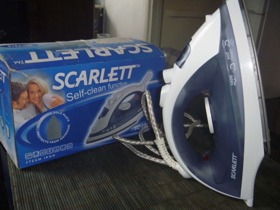 Утюг SCARLETT 1600 ватт.