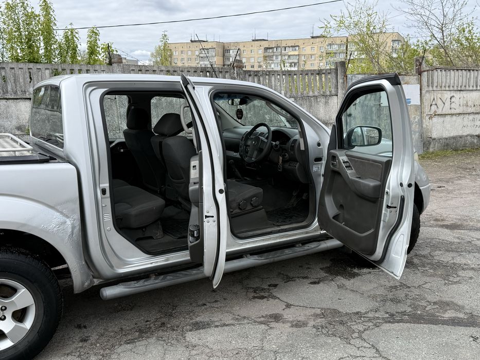 Nissan Navara D40 2.5 дизель механика 4х4