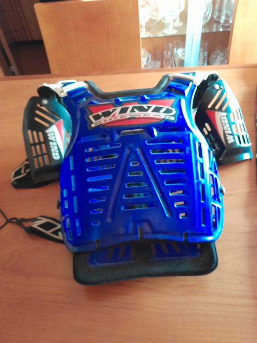 calças de mota em estado novo